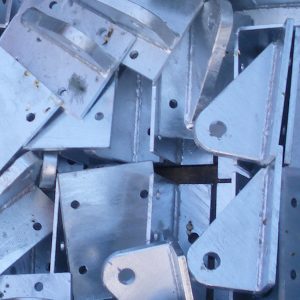 Ferrures en acier galvanisée pour assemblage de charpente bois