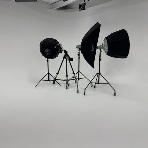 verrière + garde corps + suspente d'éclairage d'un studio photo verrière + garde corps + suspente d'éclairage d'un studio photo