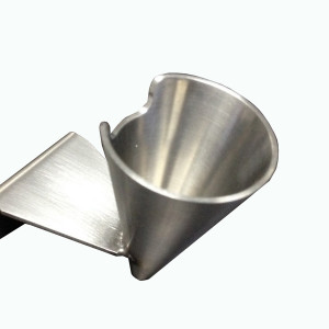 Micro cône doseur en inox 316L.
diamètre d'entrée 30mm, trou calibrée en sortie de 2mm