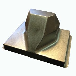 Posage pour mise en place de pièce moulée en plastique sur un poste de travail d'une ligne d'assemblage manuel